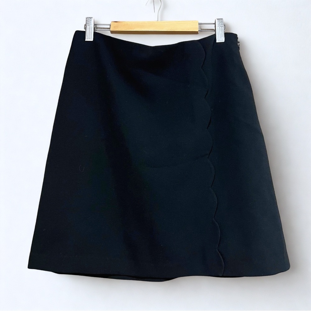 🖤 Club Monaco Scalloped-Edge Skirt